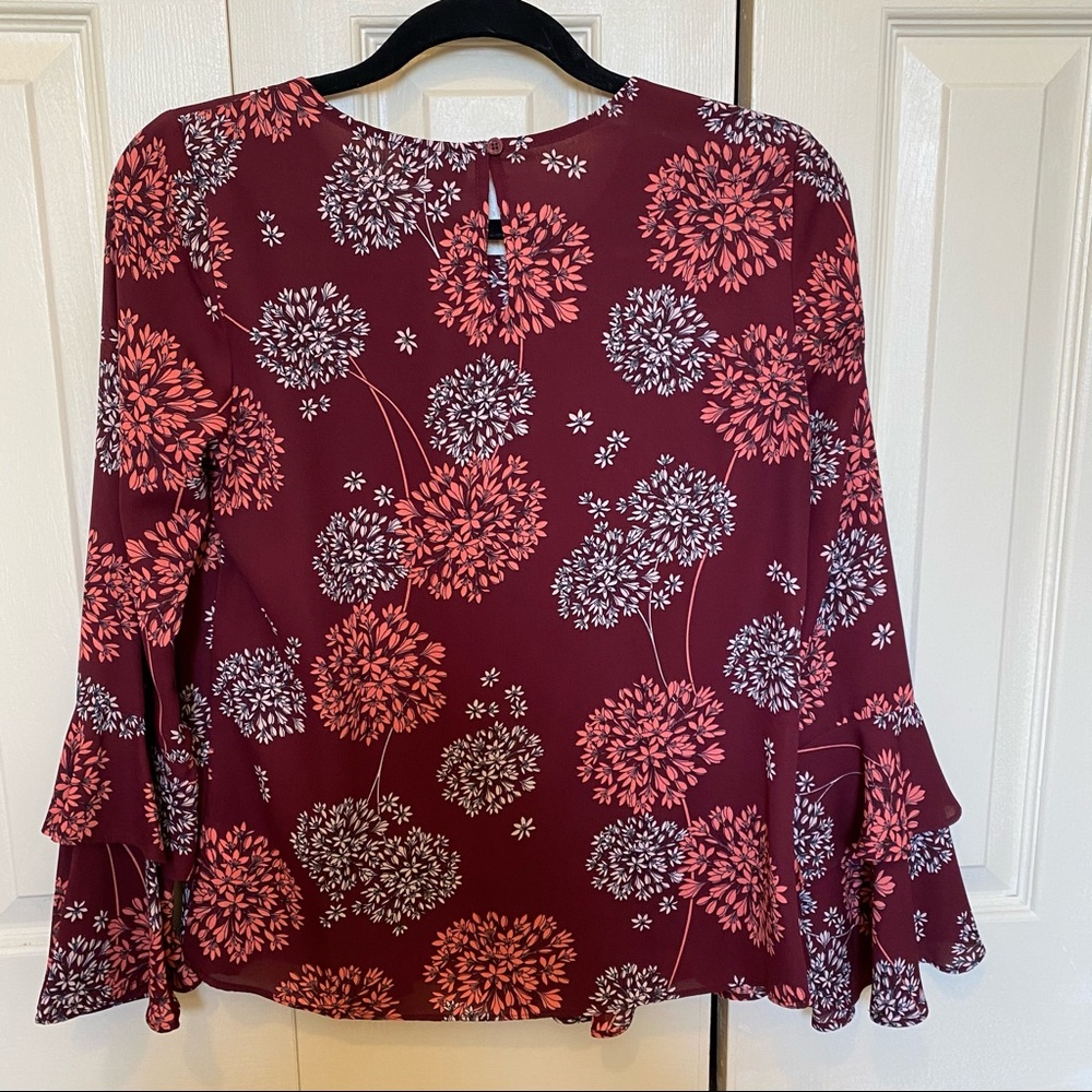 XS Ruffled Floral Blouse - Picture 2 of 6